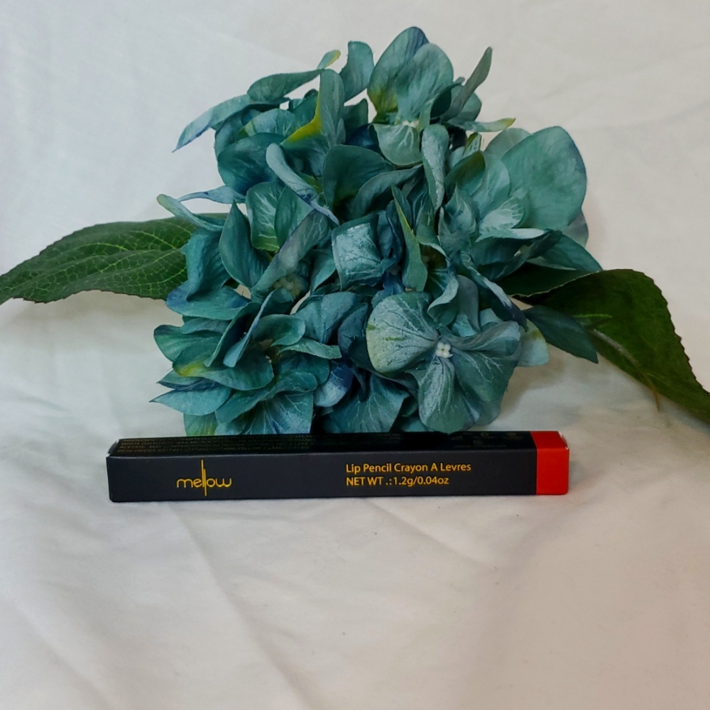 Mellow Cosmetics Lip Liner